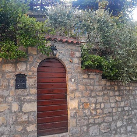 Sea-Side Old Stone Villa With A Private Garden Budva Luaran gambar