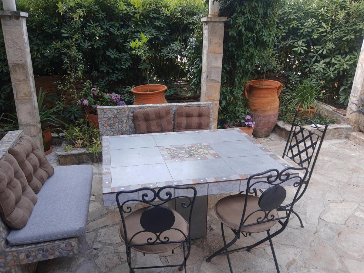Sea-Side Old Stone Villa With A Private Garden Budva Luaran gambar