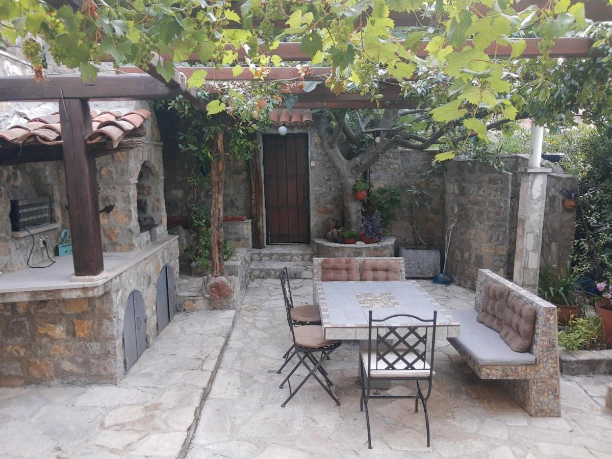 Sea-Side Old Stone Villa With A Private Garden Budva Luaran gambar