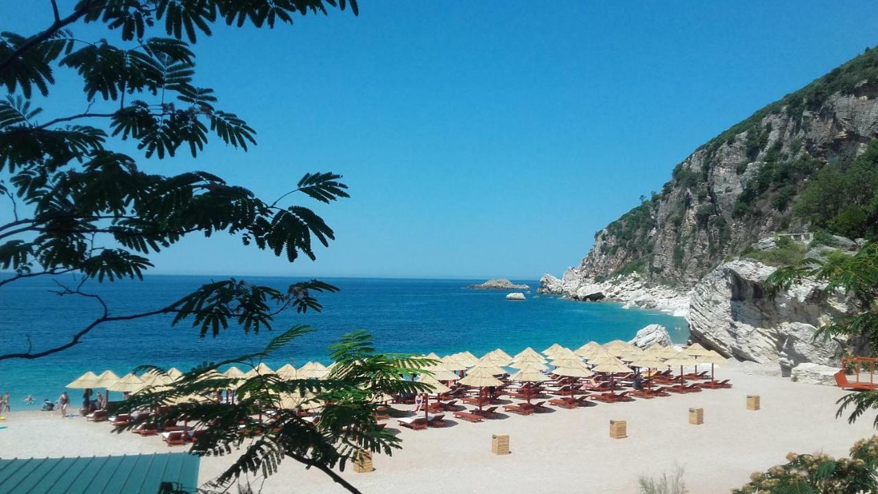 Sea-Side Old Stone Villa With A Private Garden Budva Luaran gambar