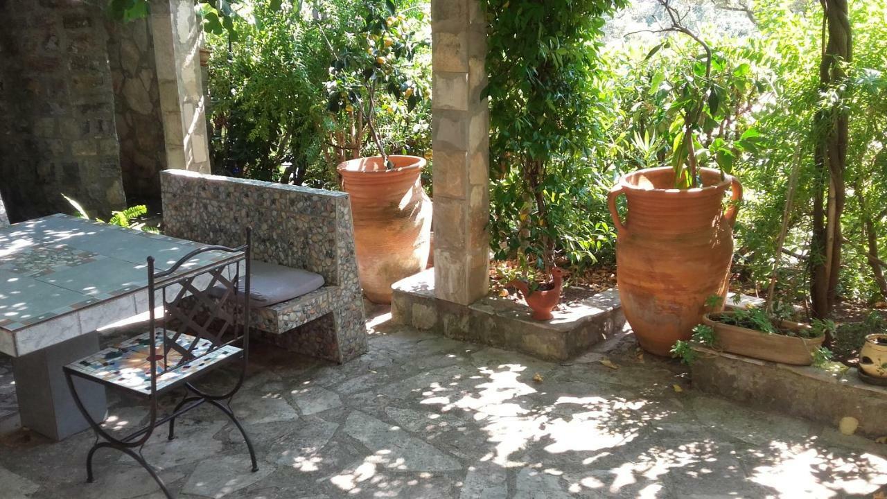Sea-Side Old Stone Villa With A Private Garden Budva Luaran gambar