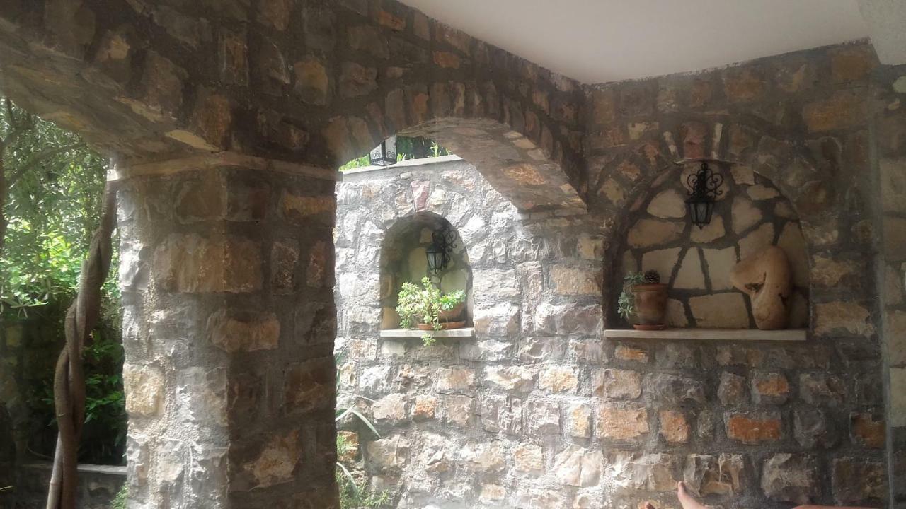 Sea-Side Old Stone Villa With A Private Garden Budva Luaran gambar