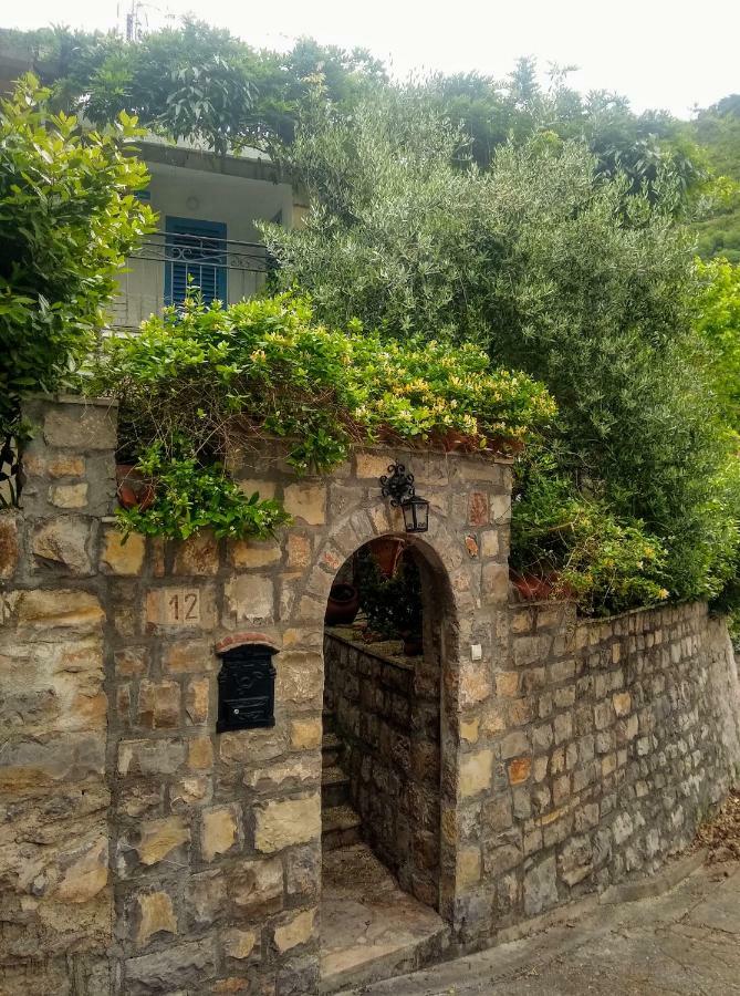 Sea-Side Old Stone Villa With A Private Garden Budva Luaran gambar