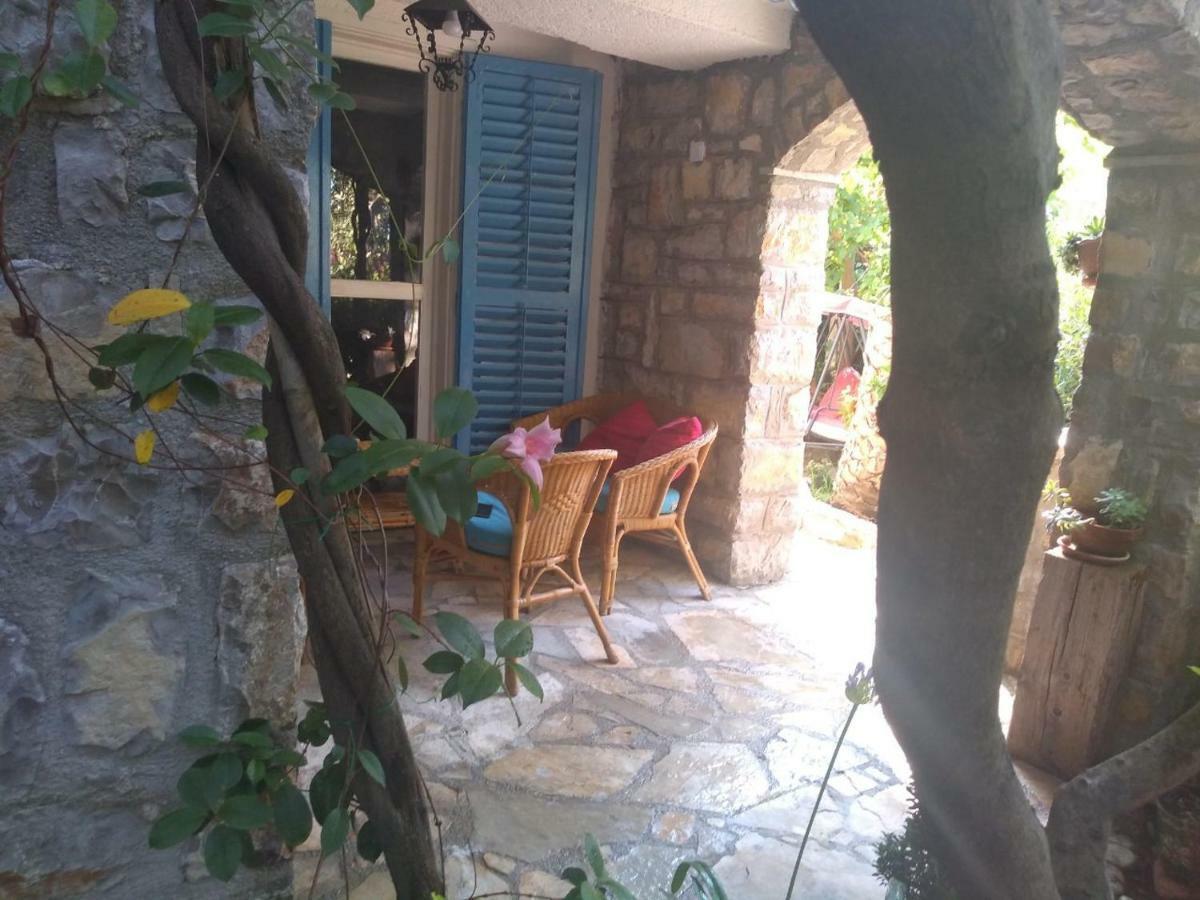Sea-Side Old Stone Villa With A Private Garden Budva Luaran gambar